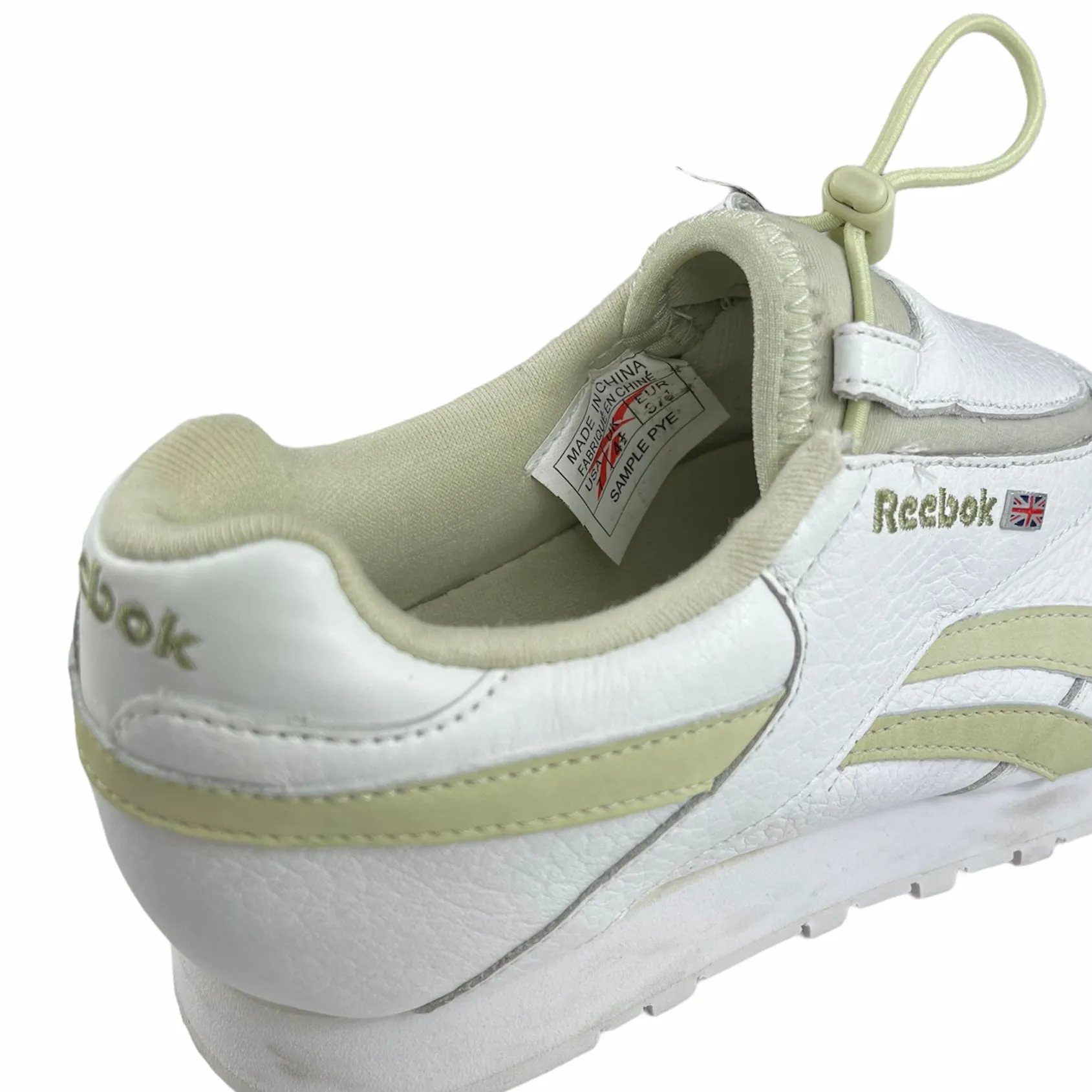 Sample Reebok toggle classics